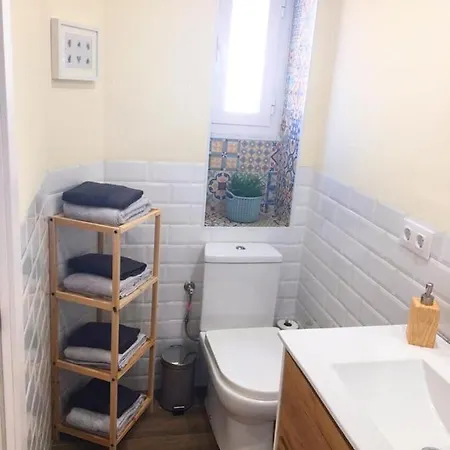 Emilio Luque Apartamento Διαμέρισμα *